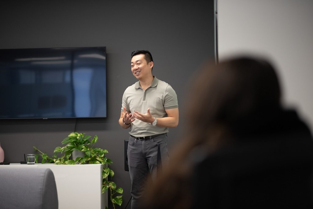 Canada Top Companies Cover Motiv