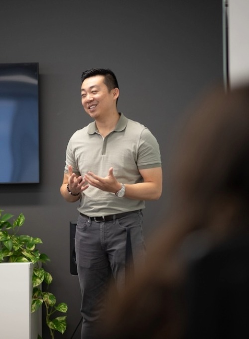 Canada Top Companies 2025 Cover Motiv